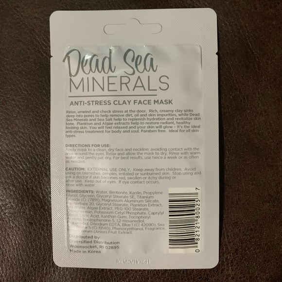 3  Brand New Face Masks - Picture 5 of 7